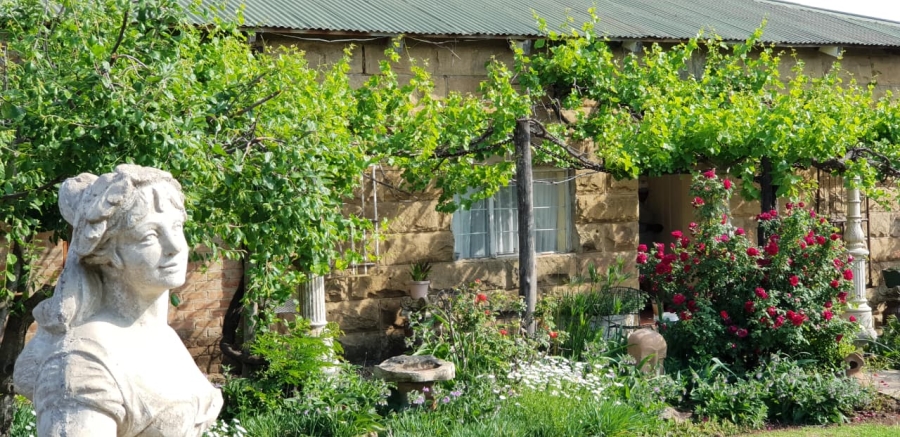 15 Bedroom Property for Sale in Paul Roux Free State